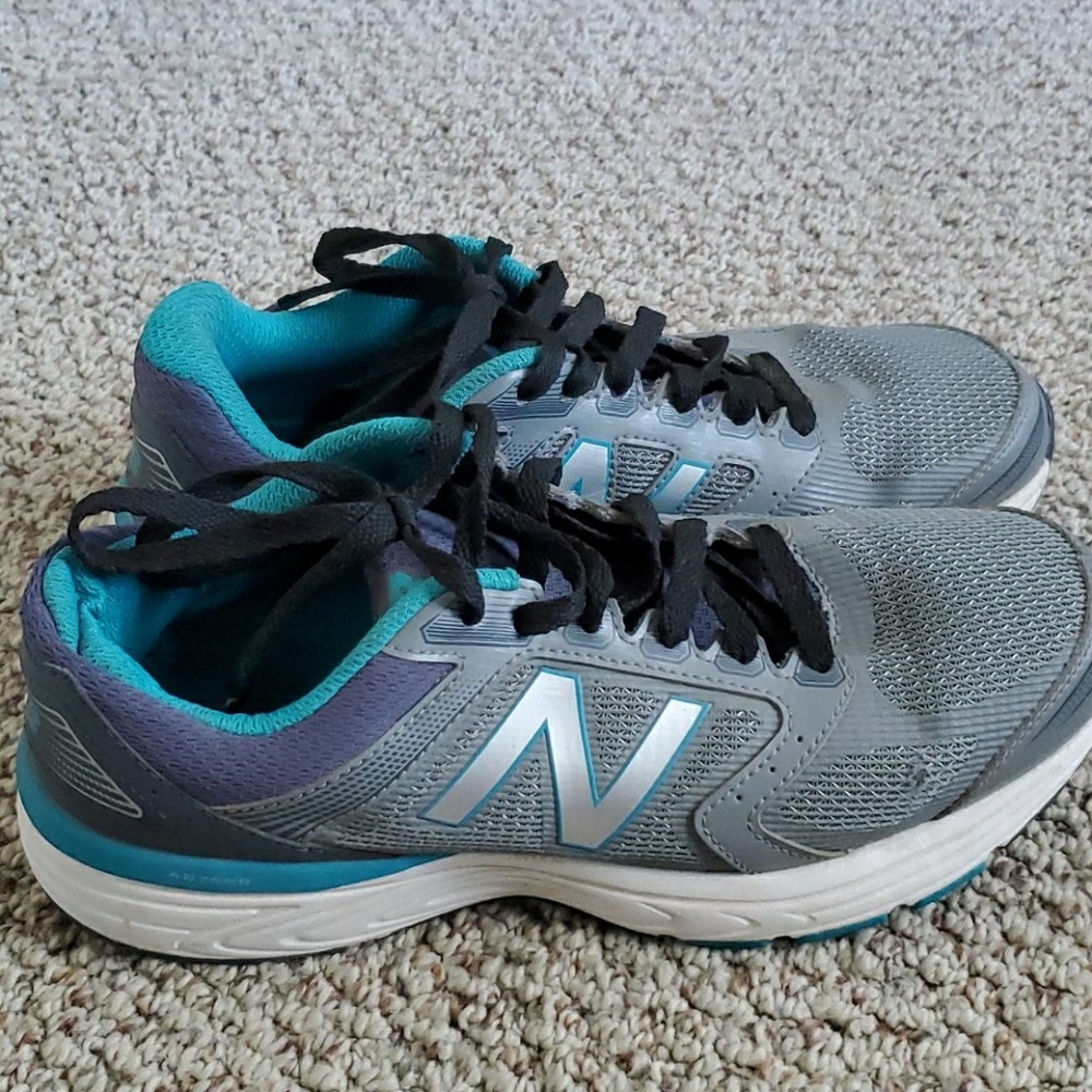 Size 8.5 gently worn New Balance Acteva sneakers